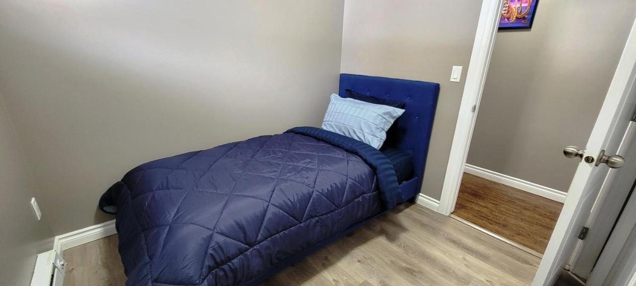 Blue Wave 2 Bedroom Suite ساسكاتون المظهر الخارجي الصورة