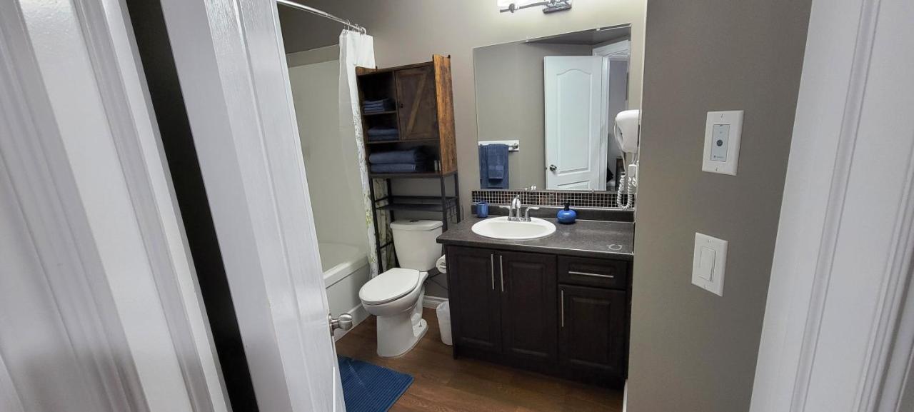 Blue Wave 2 Bedroom Suite ساسكاتون المظهر الخارجي الصورة
