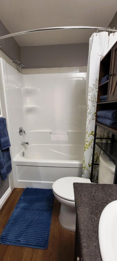 Blue Wave 2 Bedroom Suite ساسكاتون المظهر الخارجي الصورة